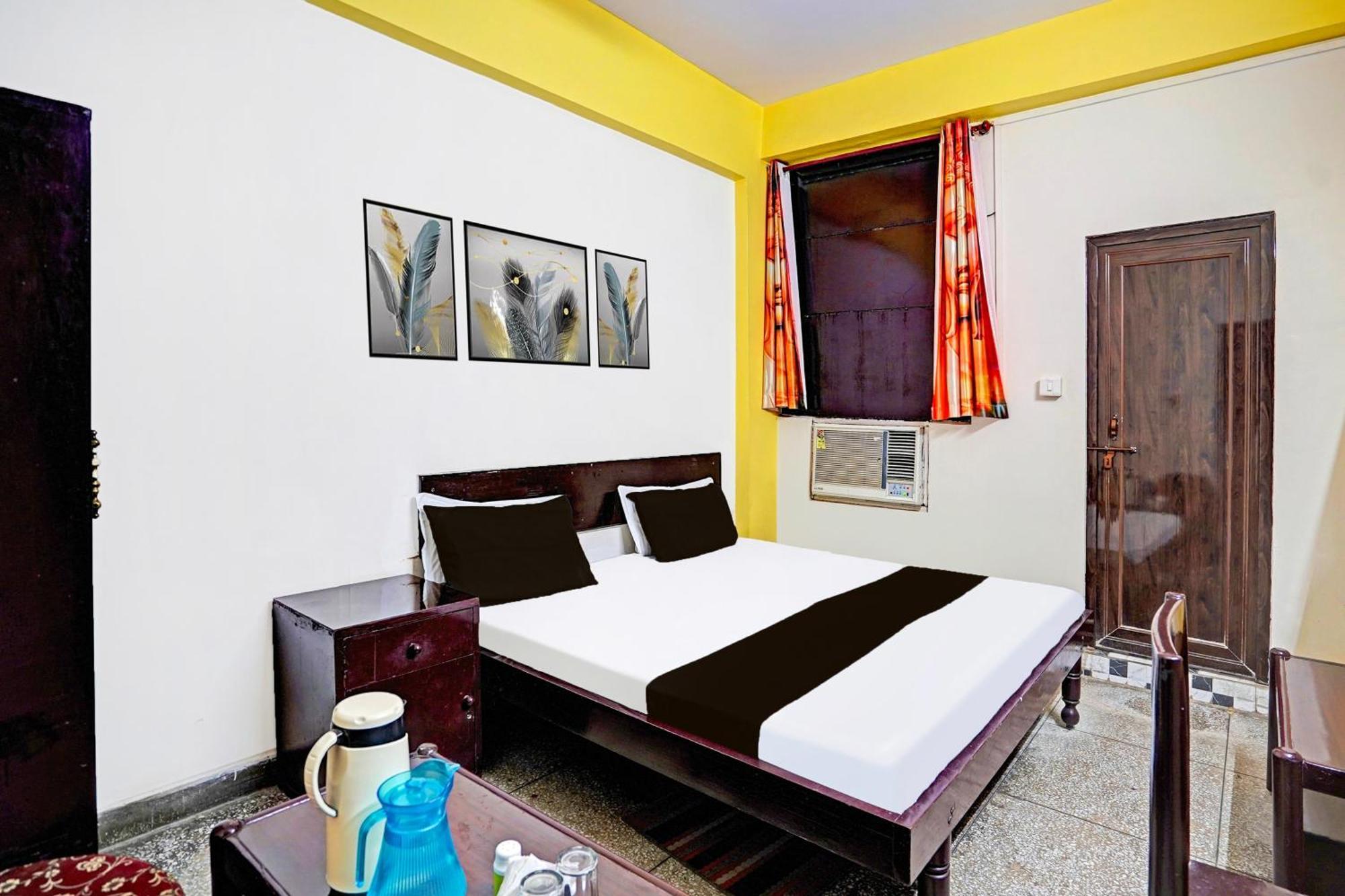 Hotel O Raj Mahal Канпур Екстериор снимка